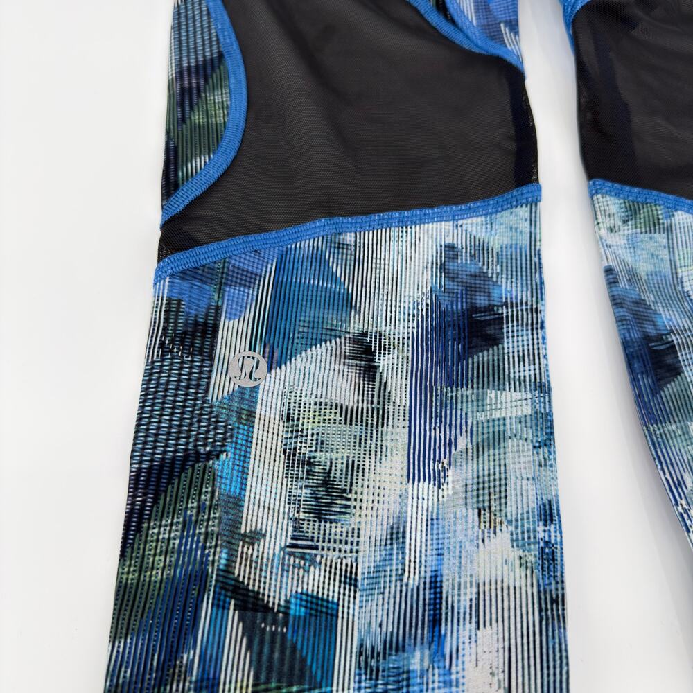 Lululemon Blue Abstract Print Cropped Leggings - Size 6 - Picture 7 of 7